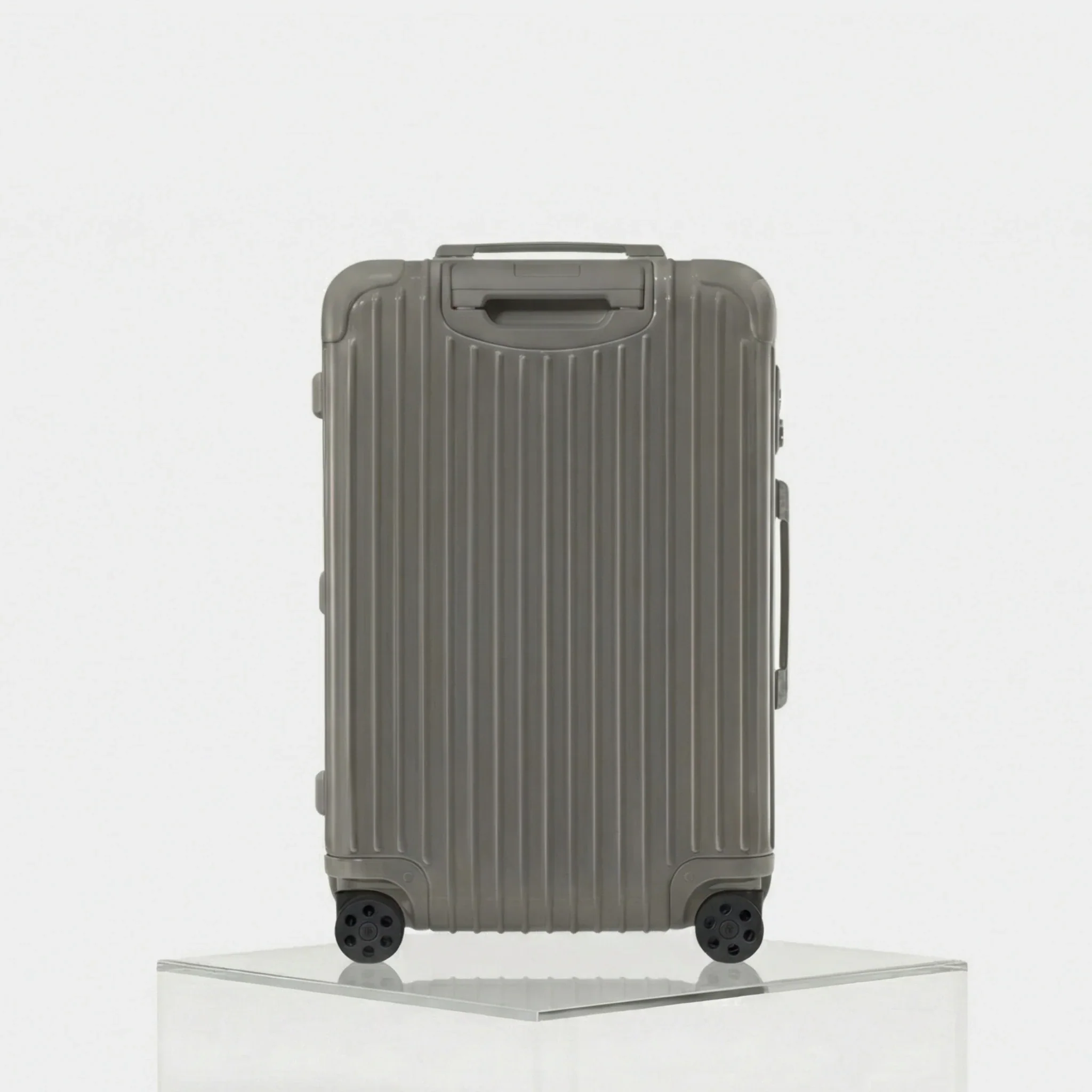 Essential Check-In M - Image 7