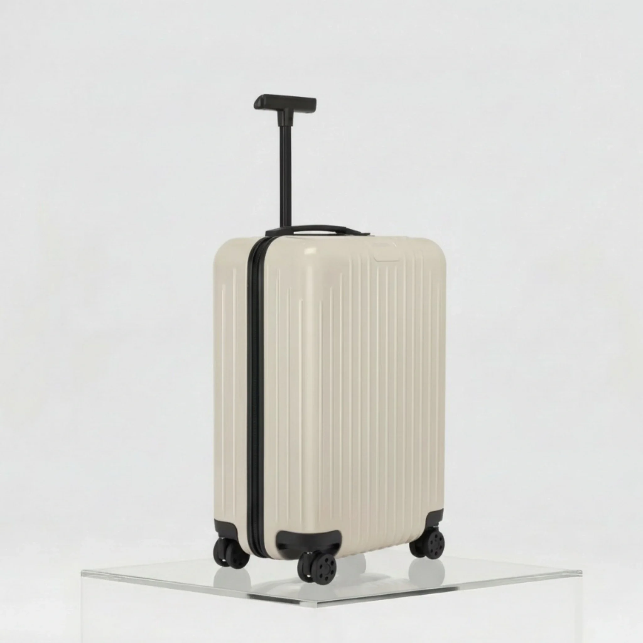 Essential Lite Cabin - Image 4