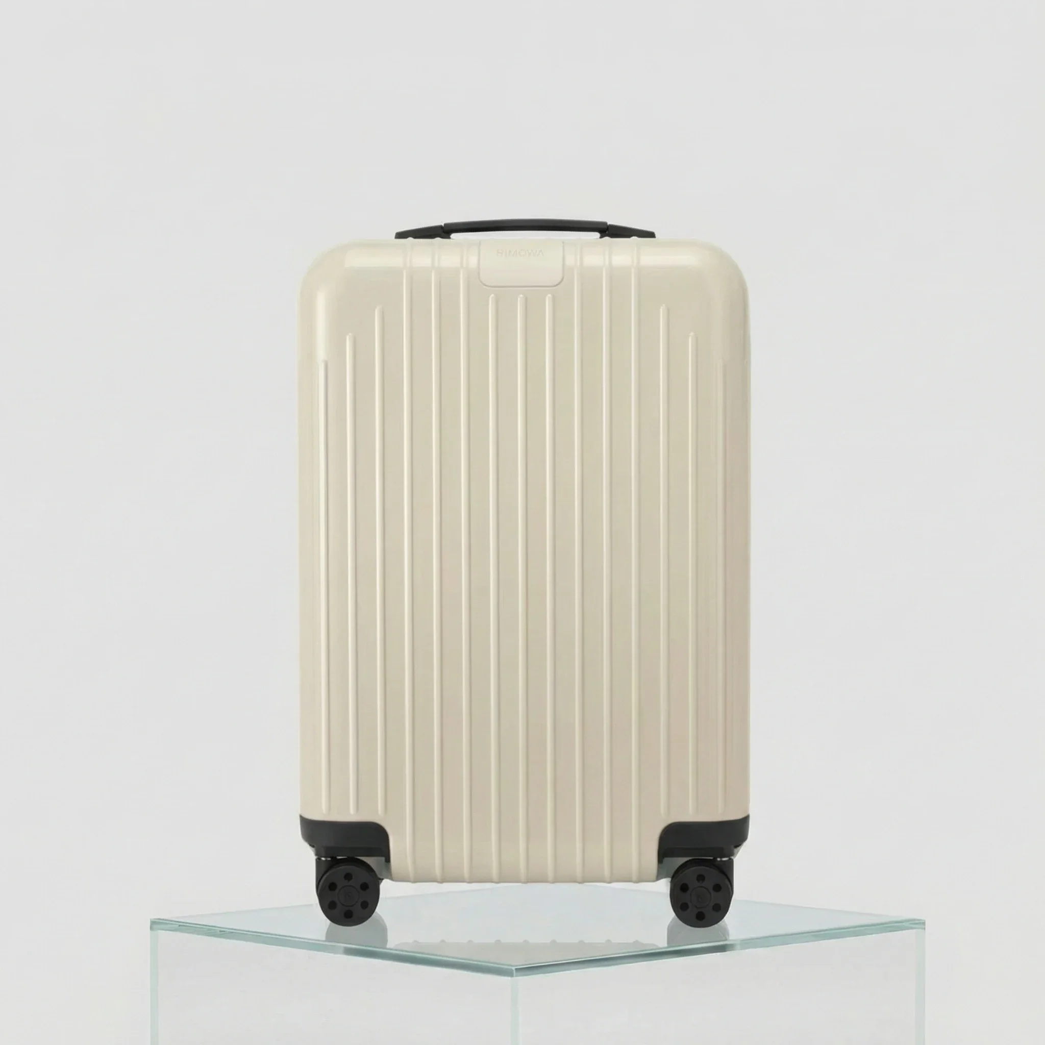 Essential Lite Cabin - Image 5