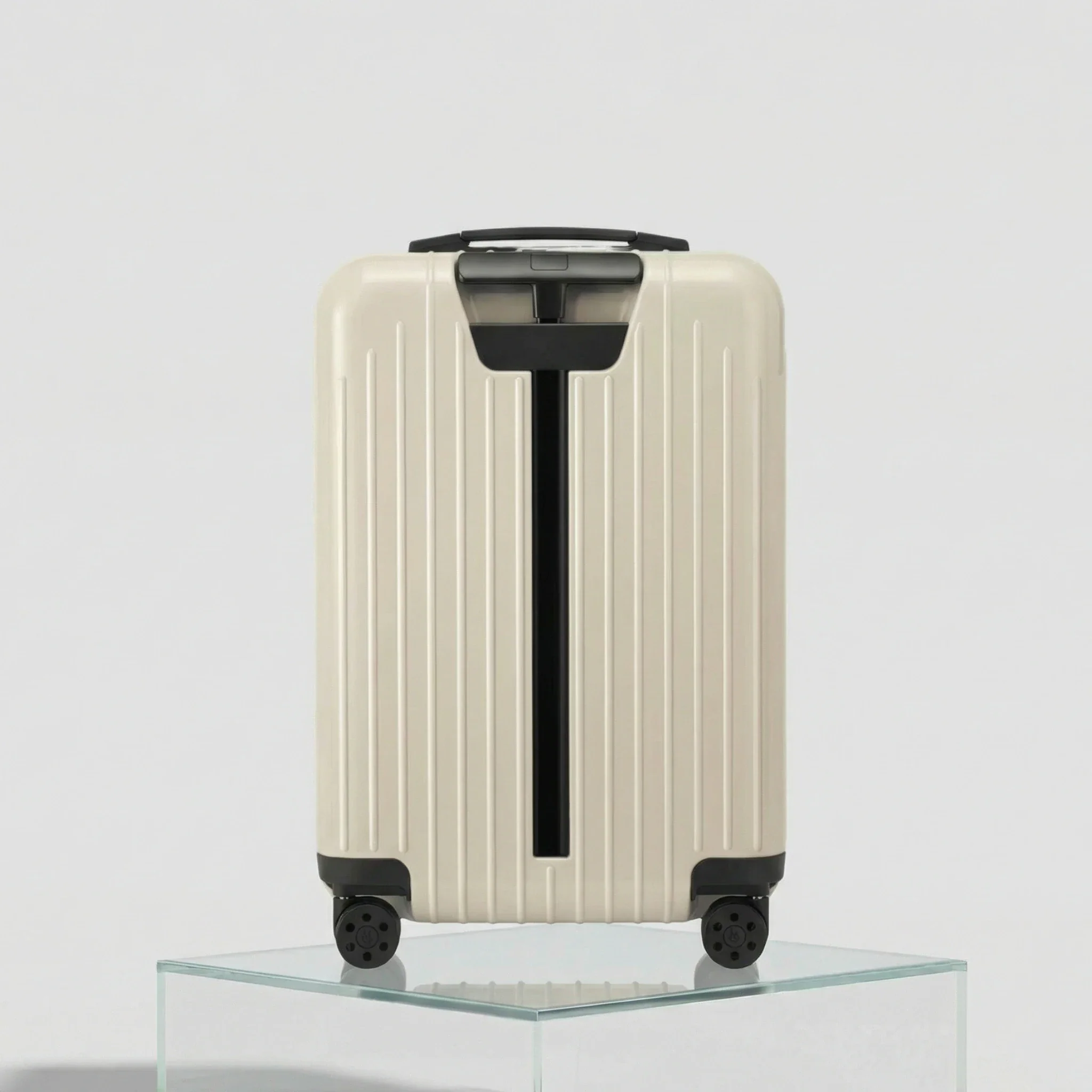 Essential Lite Cabin - Image 6