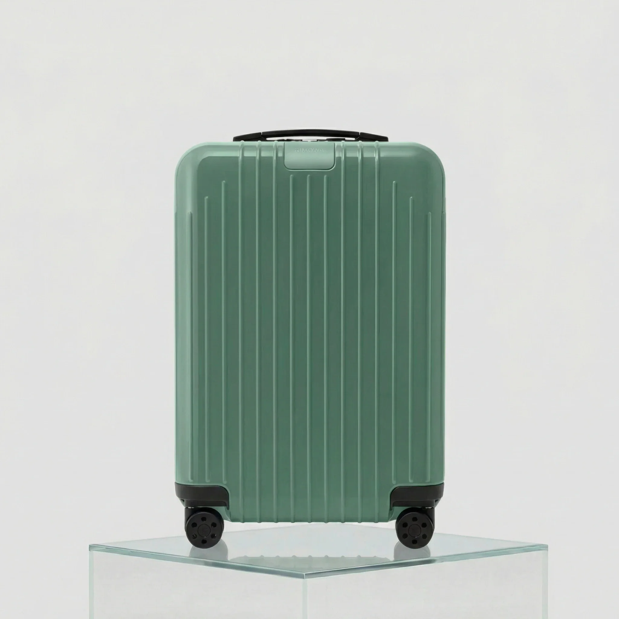 Essential Lite Cabin - Image 8
