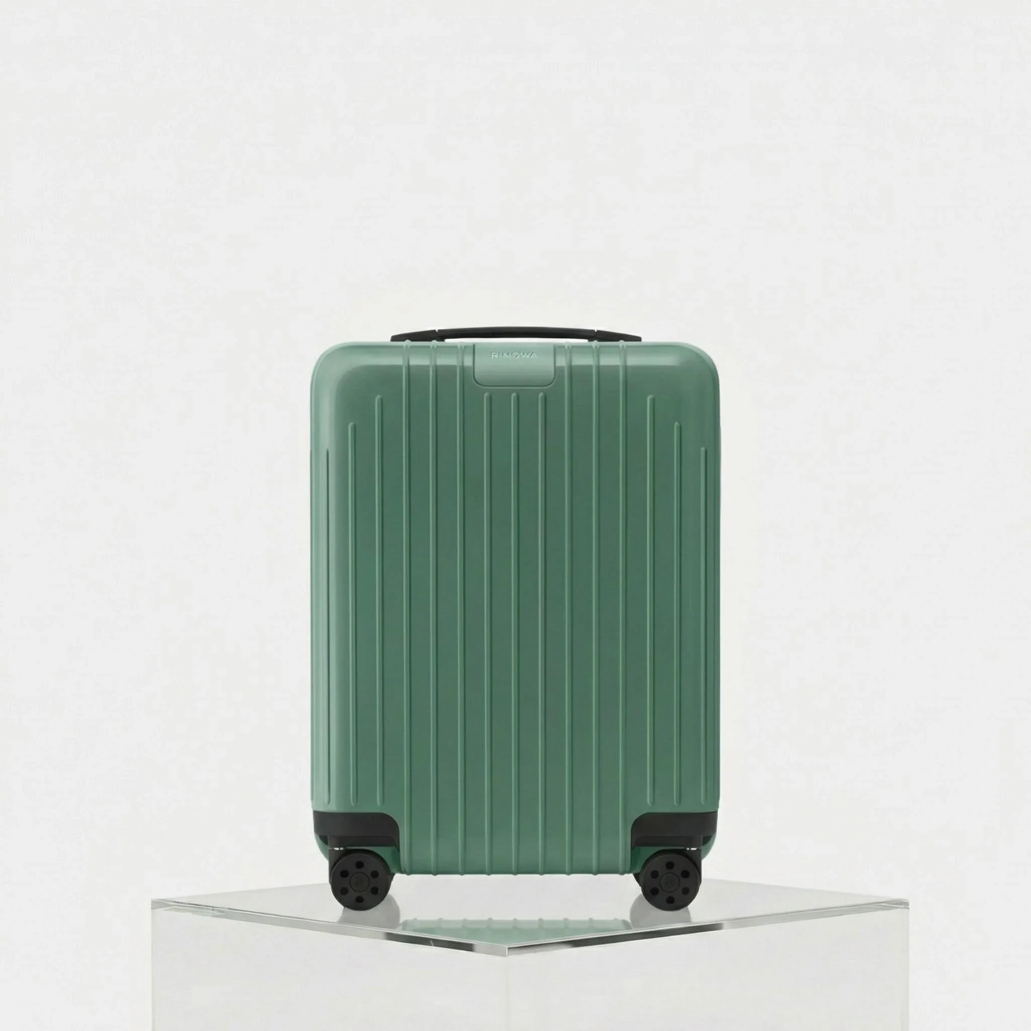 Essential Lite Cabin U - Image 5