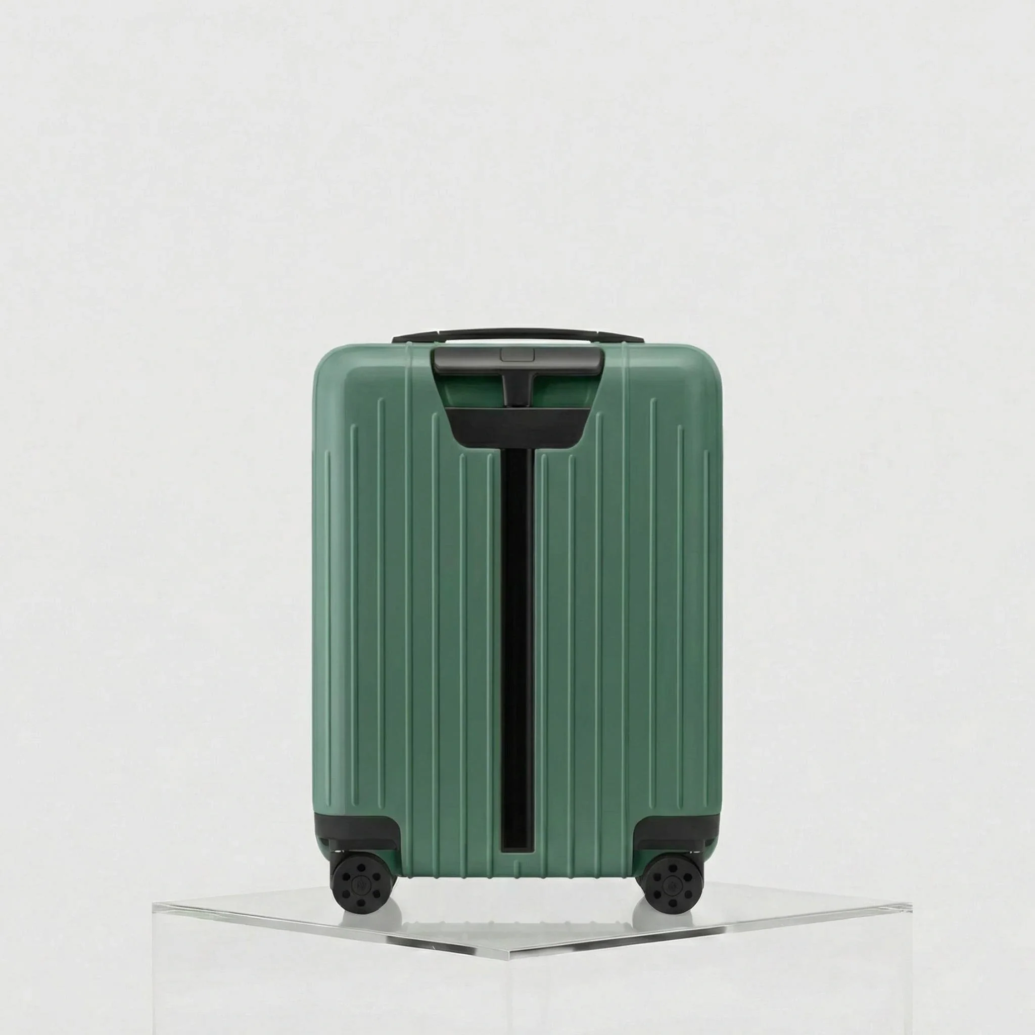 Essential Lite Cabin U - Image 6