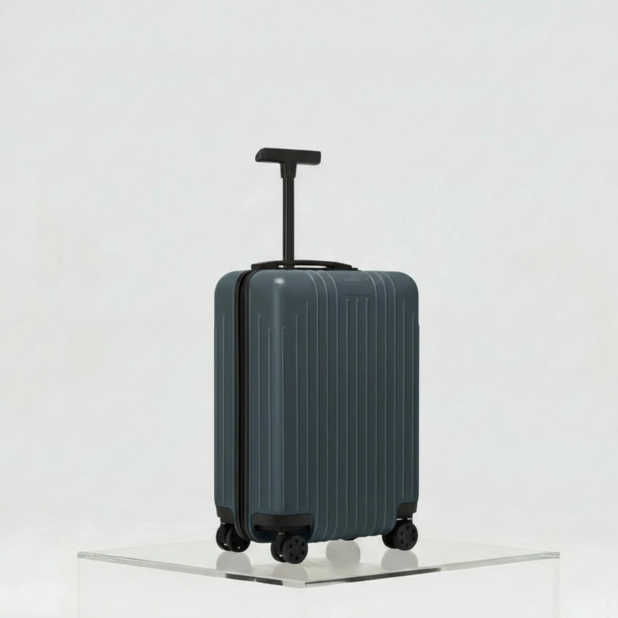 Essential Lite Cabin U - Image 7