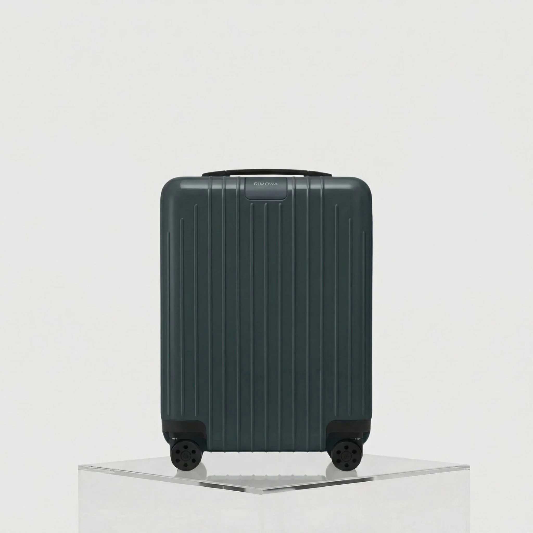 Essential Lite Cabin U - Image 8