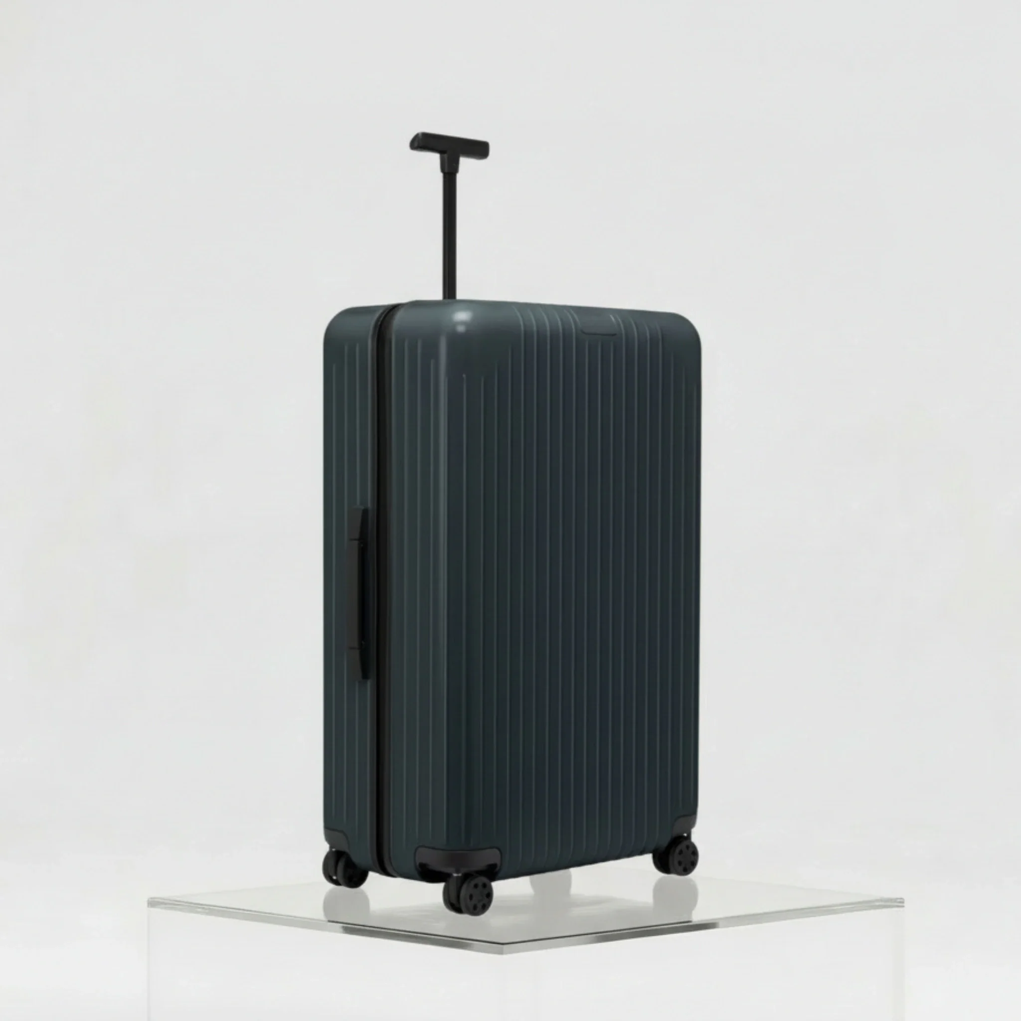 Essential Lite Check In L - Image 7