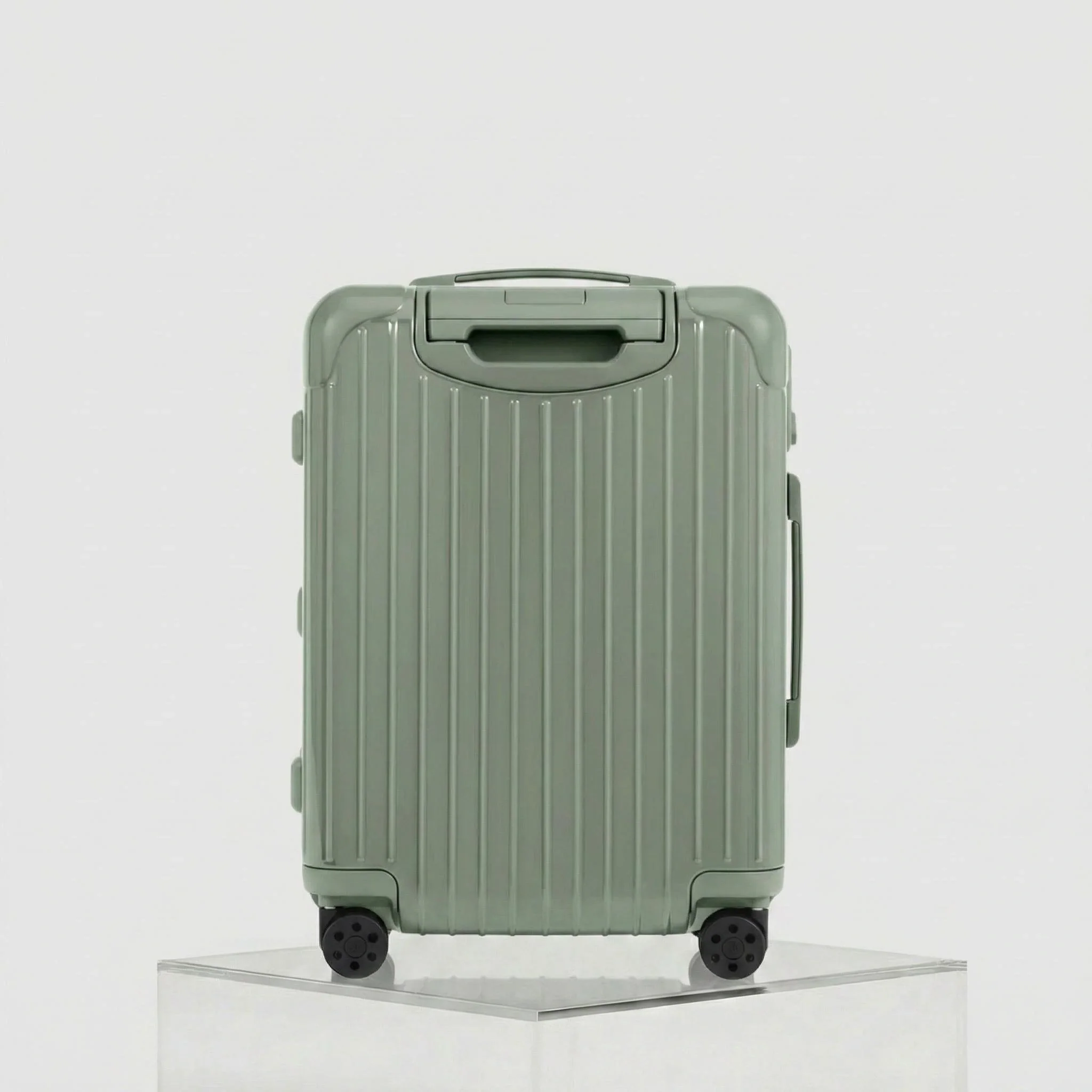 Essential Sleeve Cabin - Image 3