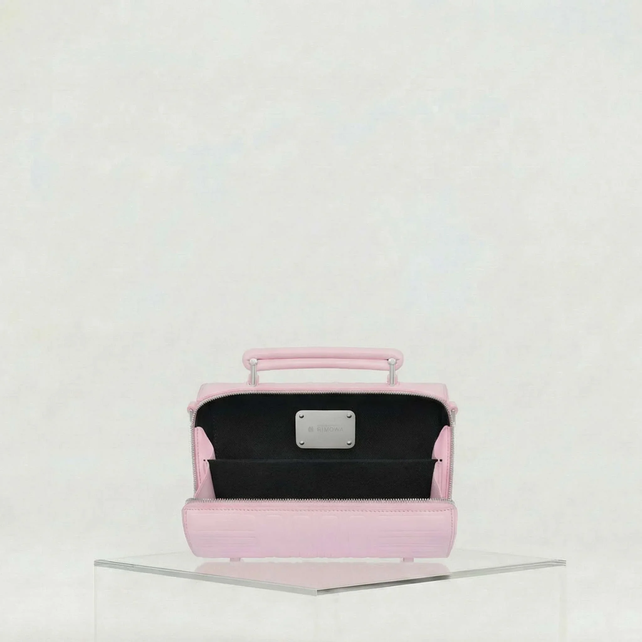 Groove Leather Cross Body Bag Small - Image 11