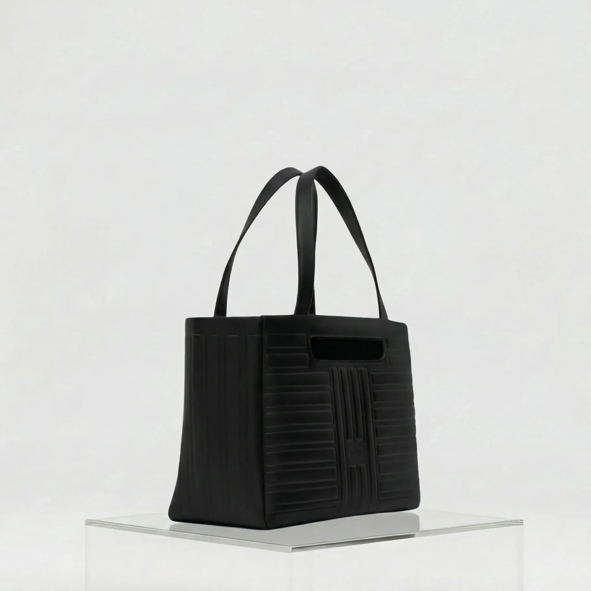 Groove Leather Shopping Bag
