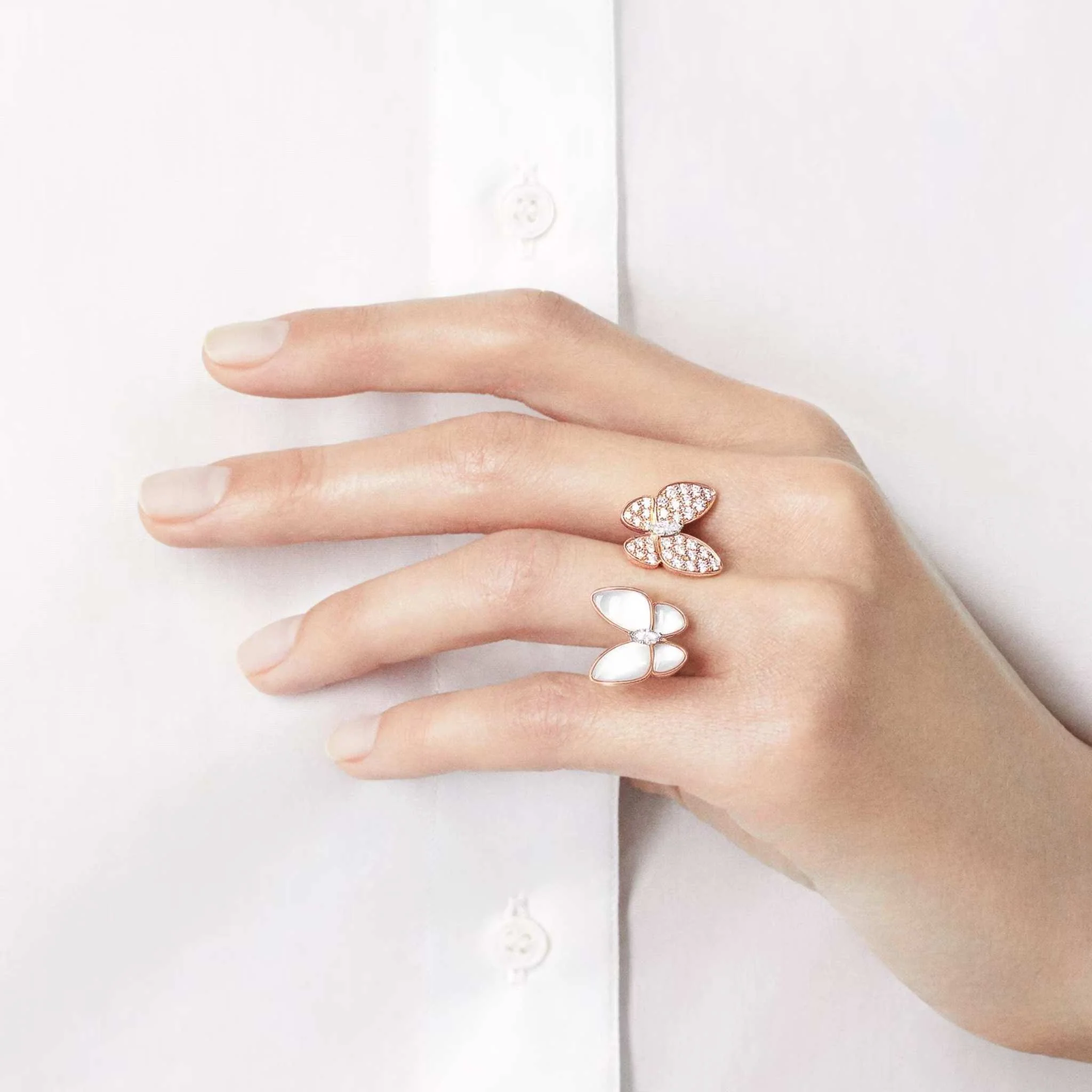 Two Butterfly Between The Finger Ring Rose Gold Diamond With Pearl - Image 2