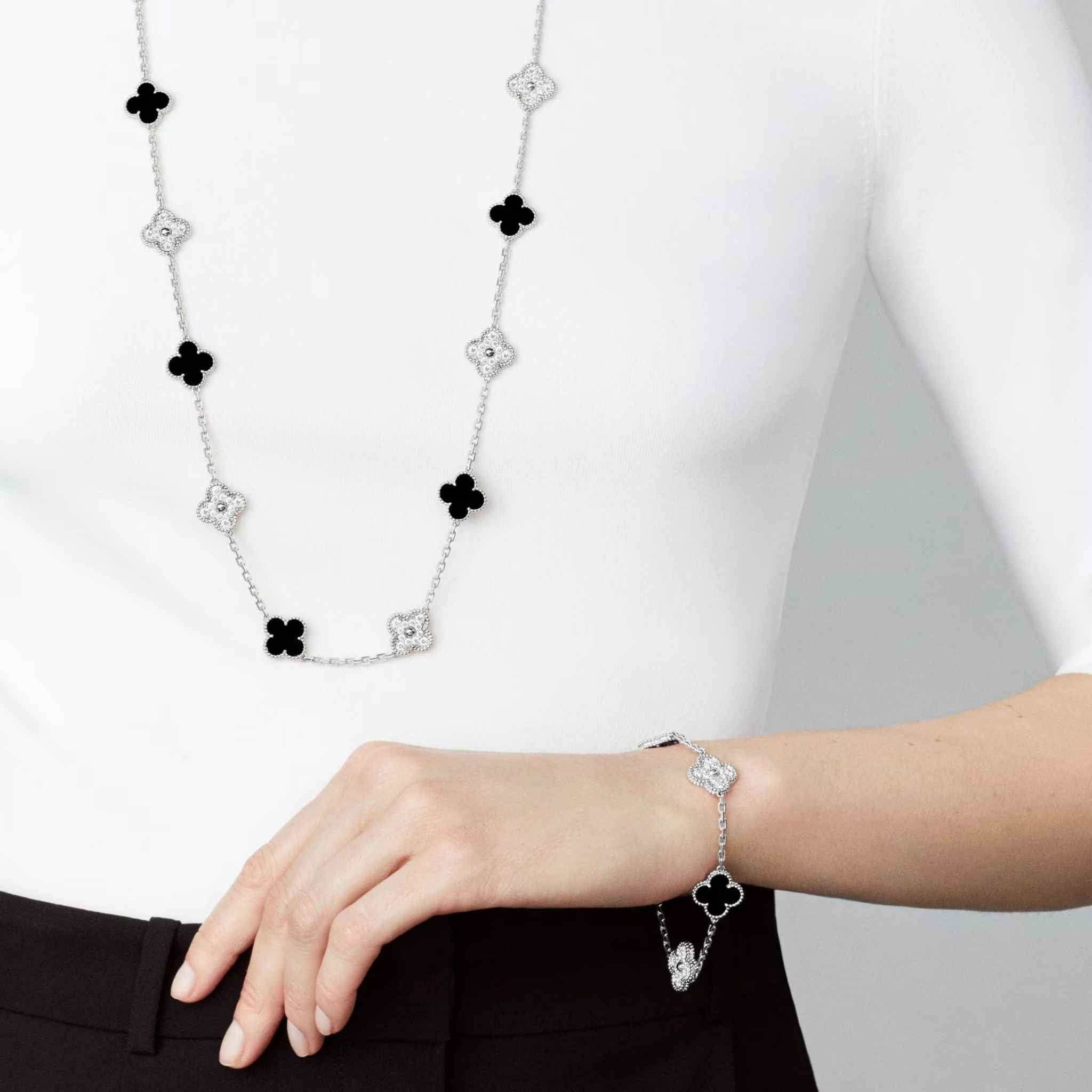 Alhambra White Gold Motifs Bracelet Diamond Onyx - Image 2
