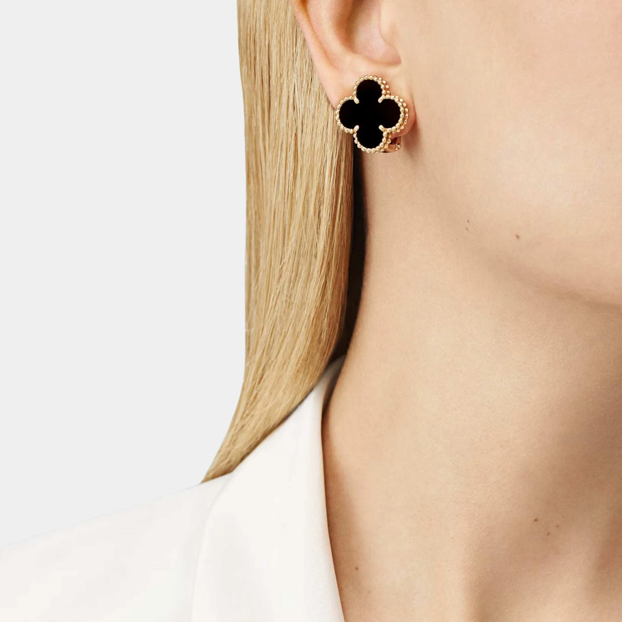 Magic Alhambra Earrings Yellow Gold Onyx - Image 2
