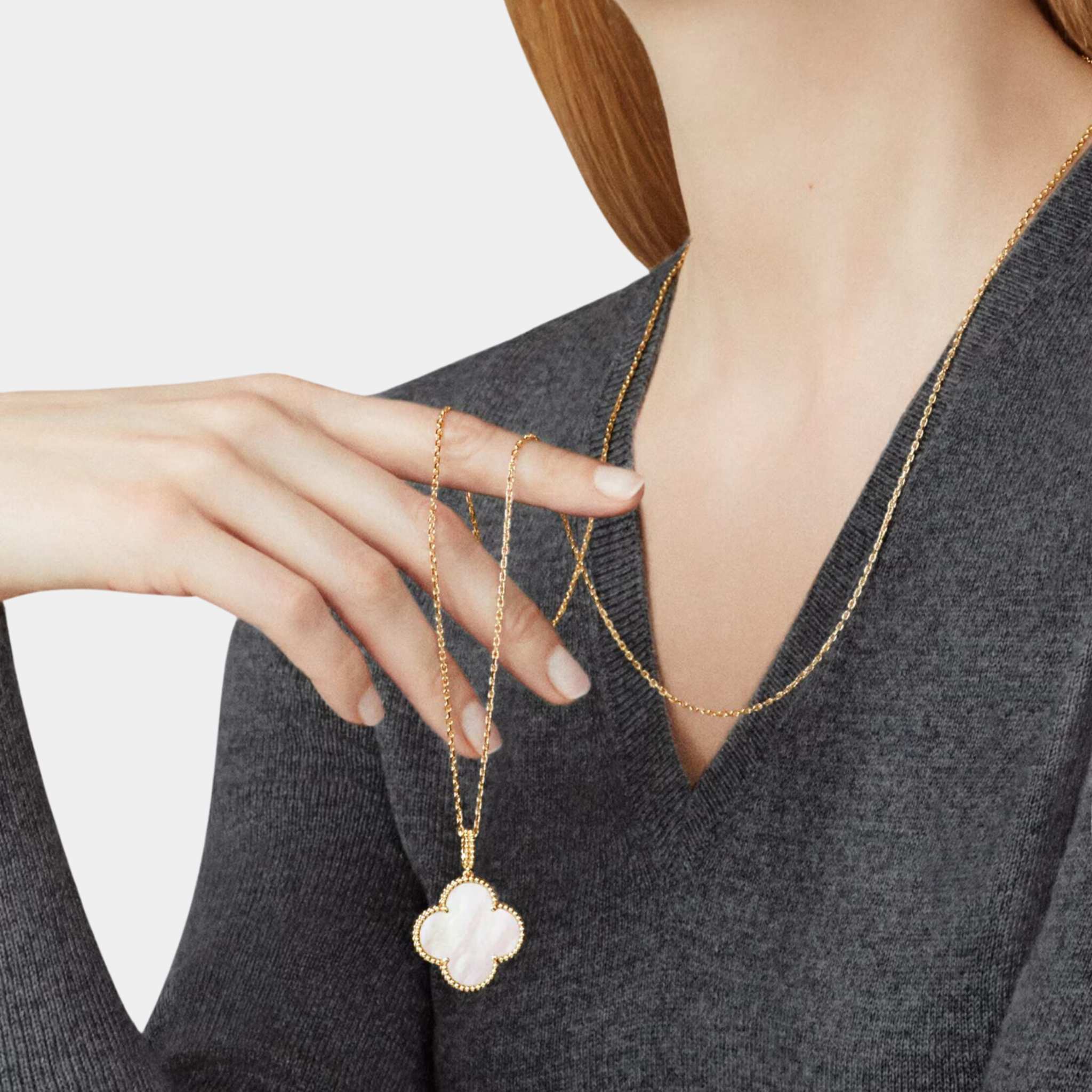 Magic Alhambra Long Necklace 1 Motif Yellow Gold Mother Of Pearl - Image 2