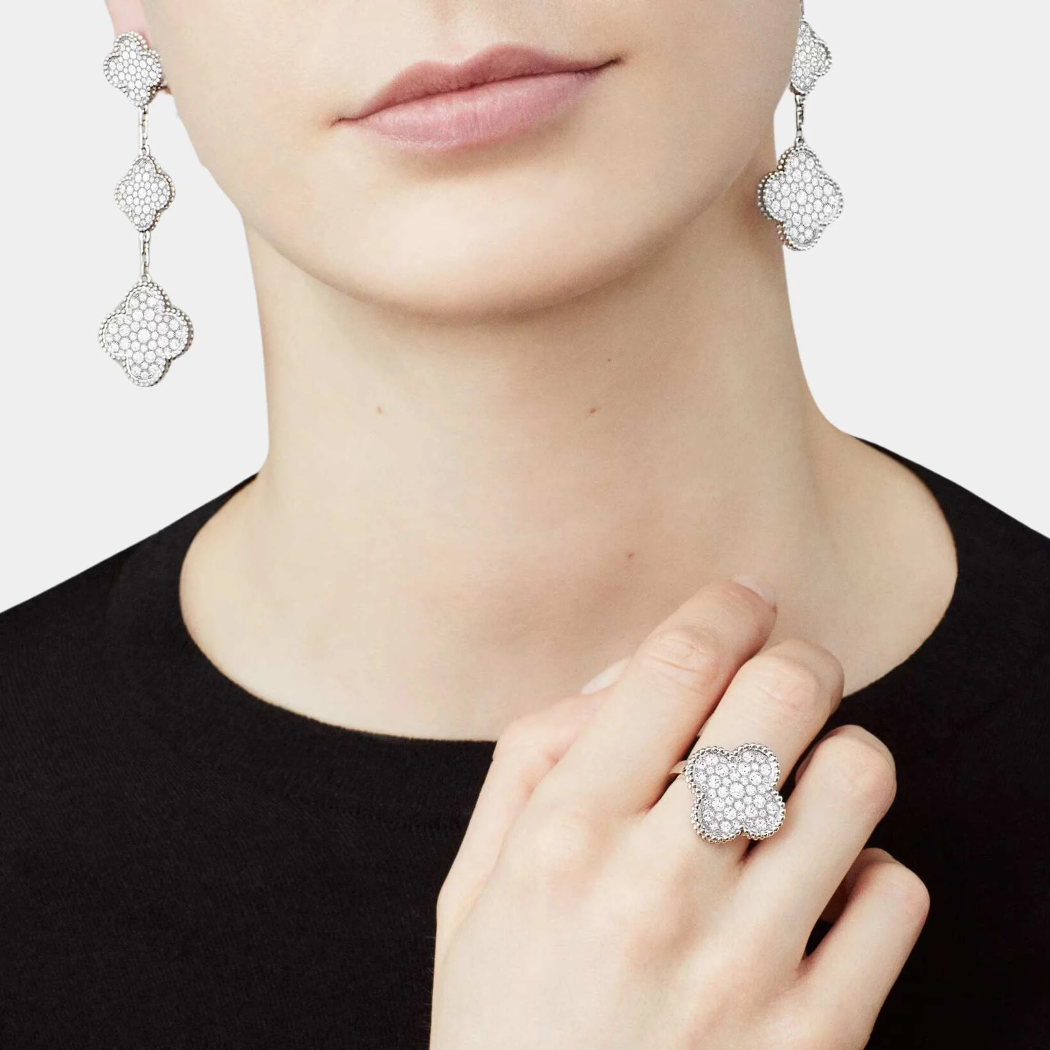 Magic Alhambra Ring White Gold Diamond - Image 2