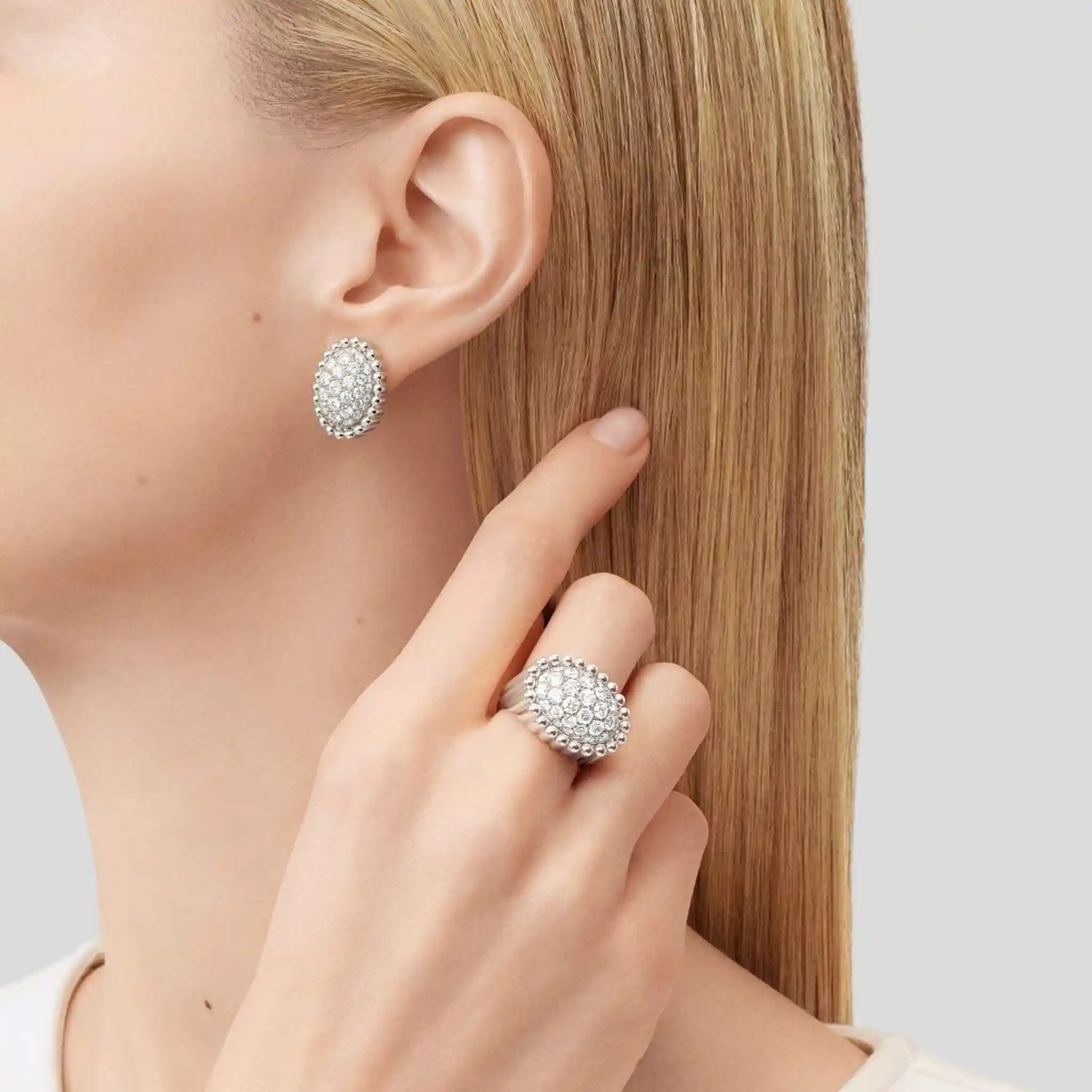 Perlée Diamonds Pavé Earrings White Gold Diamond - Image 2