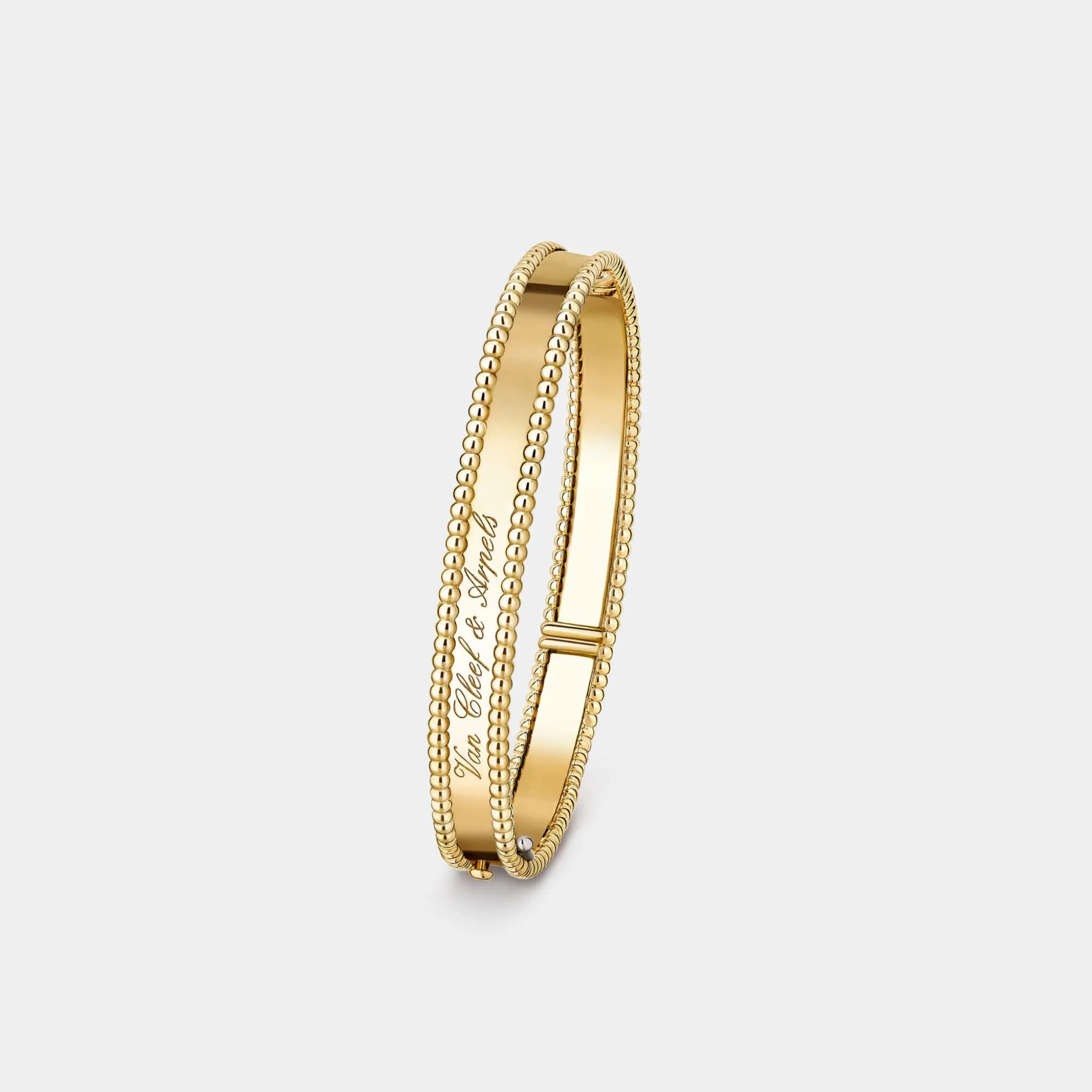 Perlée Signature Medium Bracelet Yellow Gold