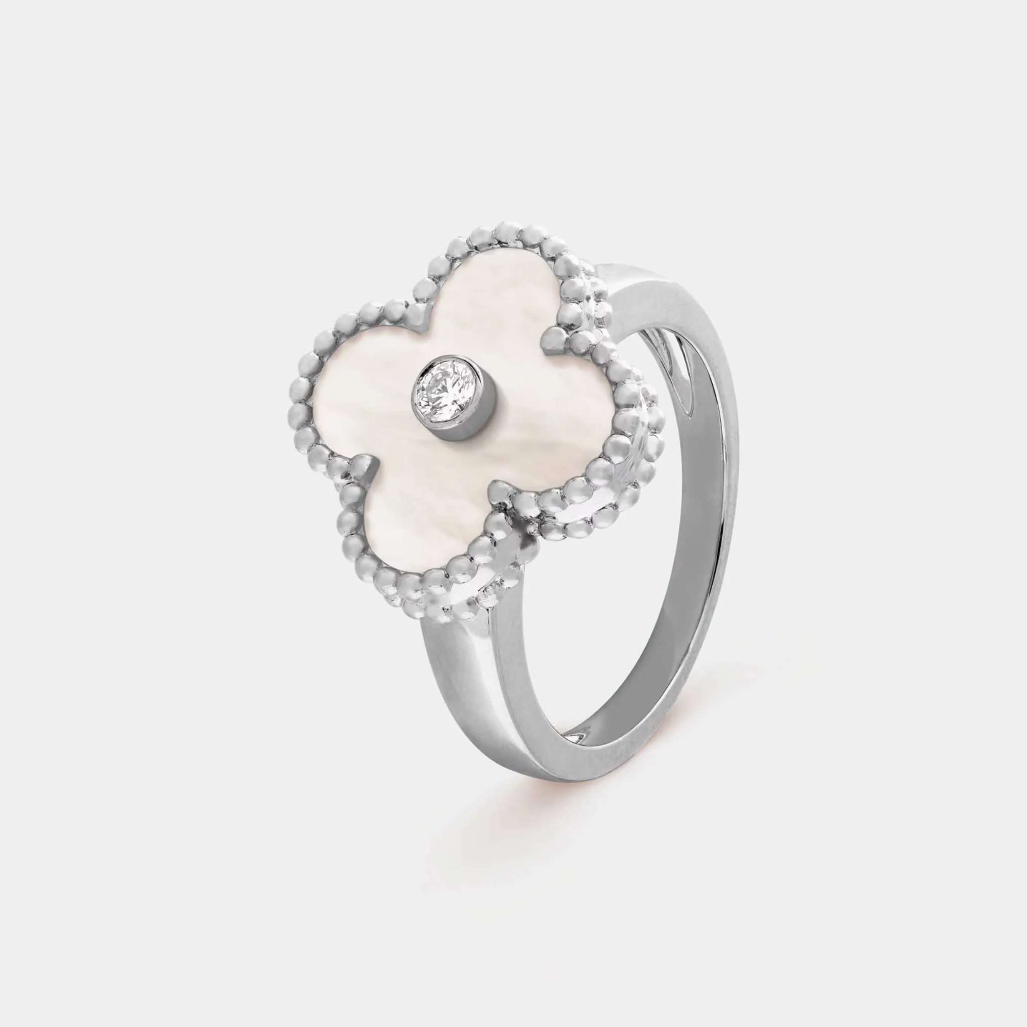 Vintage Alhambra Ring White Gold Diamond & MOP